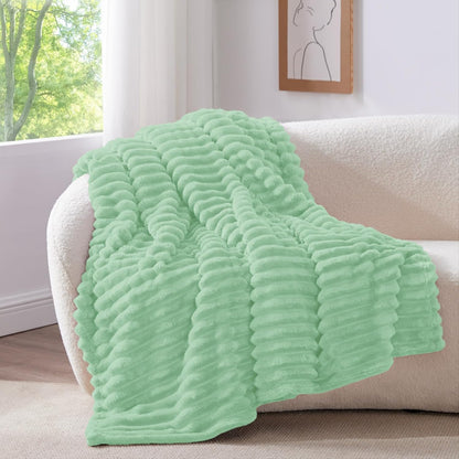 Textured Ribbed Fleece Throw Blanket – 300GSM Striped Plush