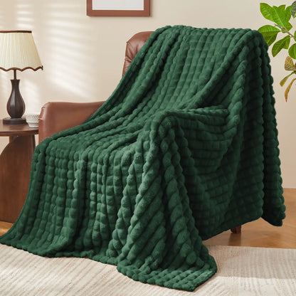 Textured Ribbed Checkered Fleece Throw Blanket – 3D Plush