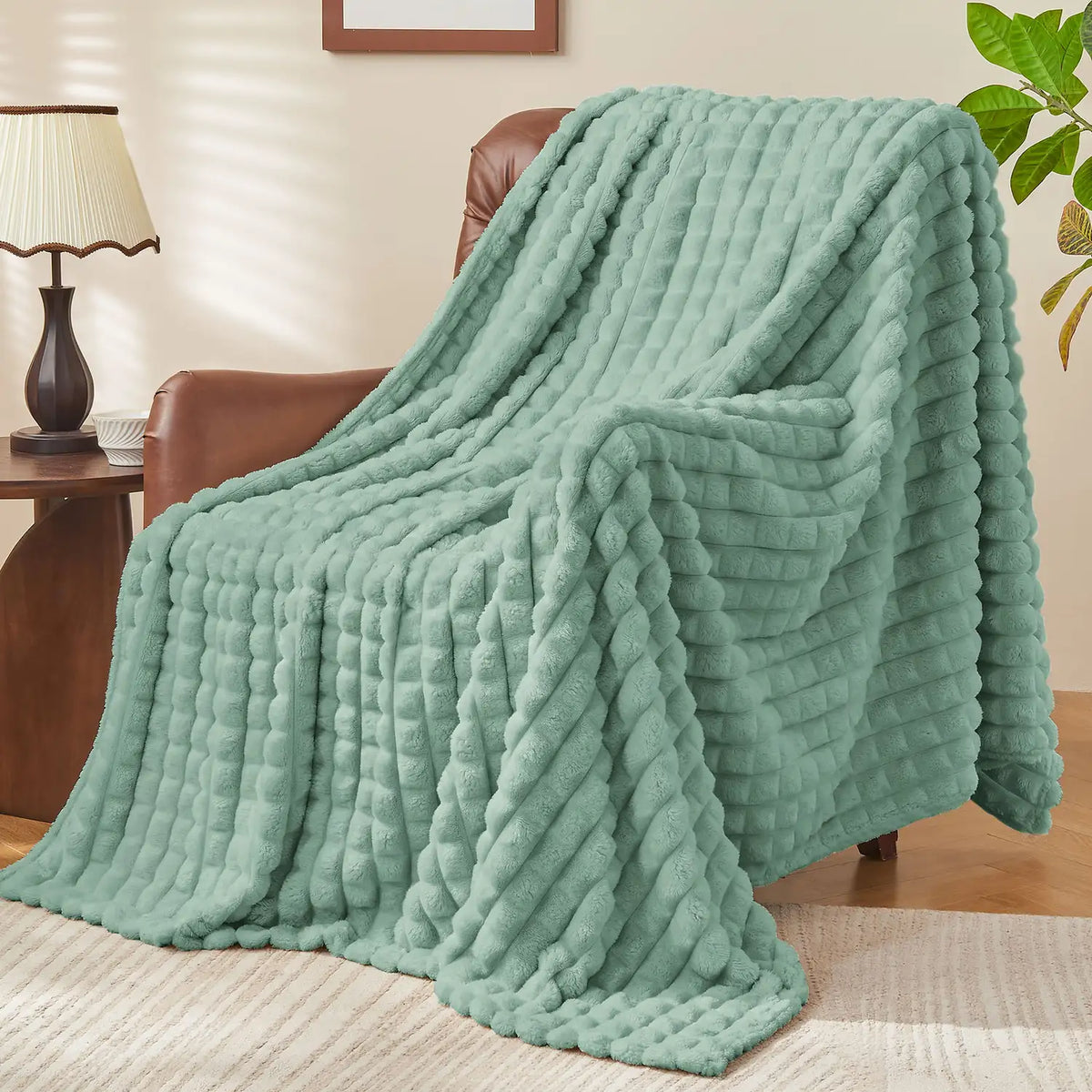 Textured Ribbed Checkered Fleece Throw Blanket – 3D Plush