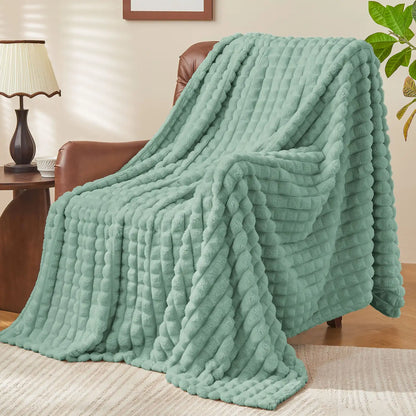 Textured Ribbed Checkered Fleece Throw Blanket – 3D Plush