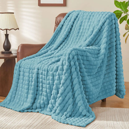 Textured Ribbed Checkered Fleece Throw Blanket – 3D Plush