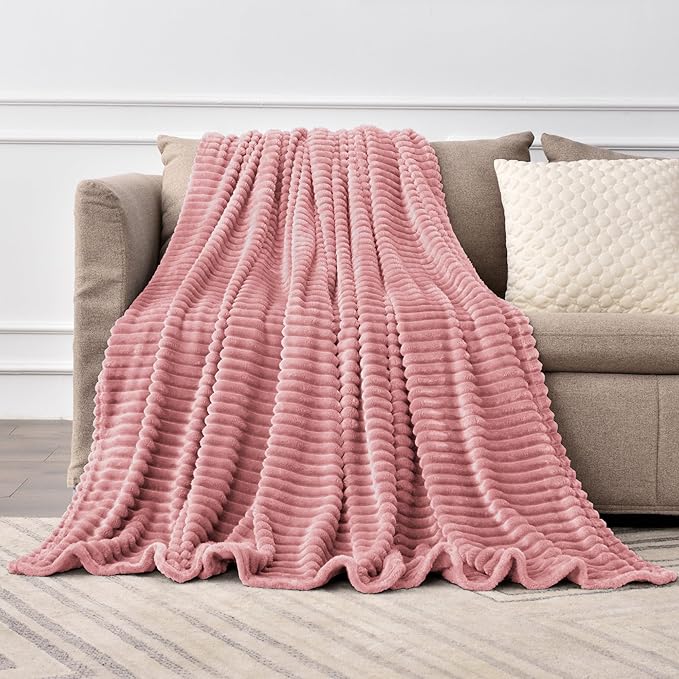 Textured Ribbed Jacquard Fleece Throw Blanket – 3D Plush