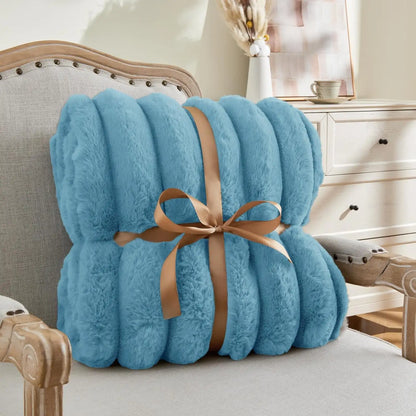Textured Ribbed Faux Fur Throw Blanket – 770GSM Thick Plush
