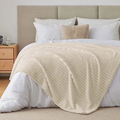 Textured Ribbed Fleece Throw Blanket – 300GSM Striped Plush