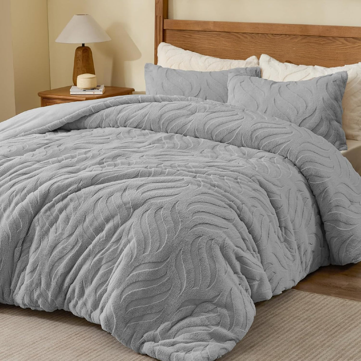 Luxe Flannel Faux Fur Comforter Set – Plush Winter Bedding