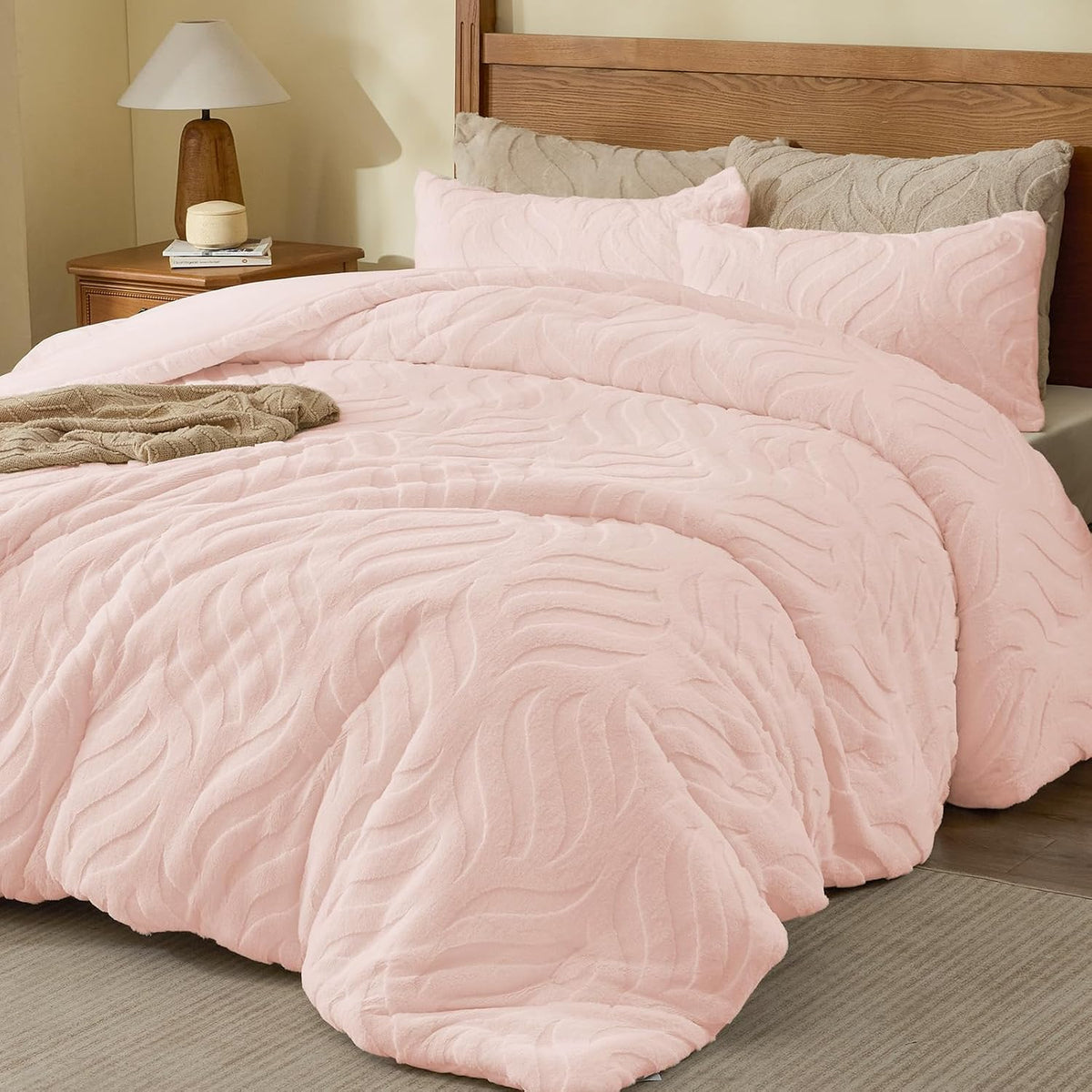 Luxe Flannel Faux Fur Comforter Set – Plush Winter Bedding