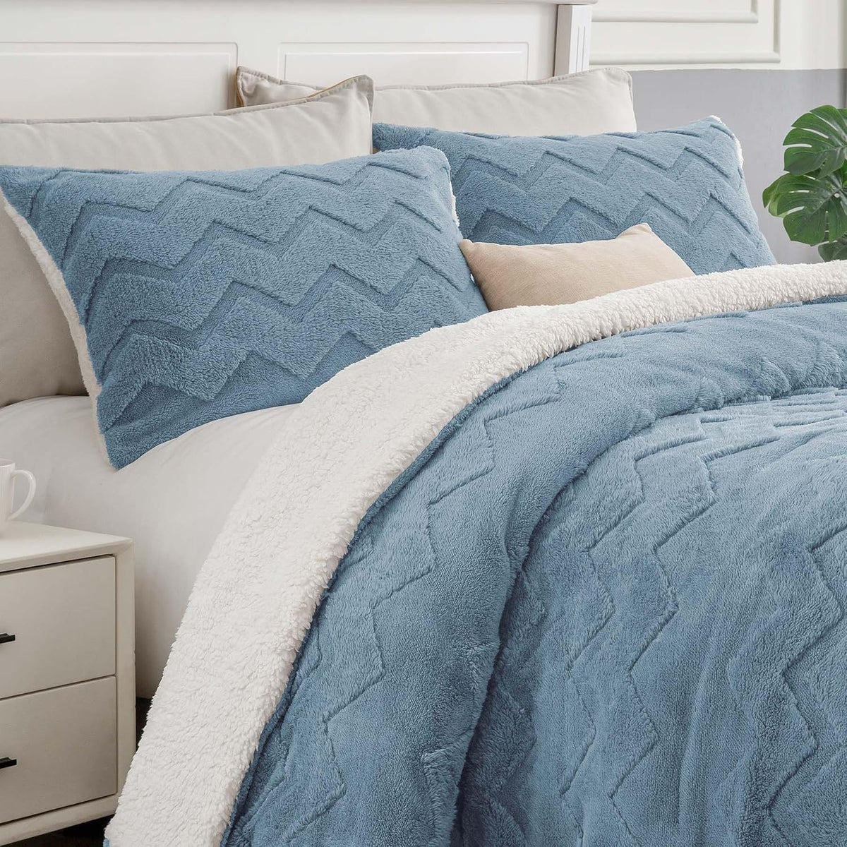 Luxe Flannel Sherpa Comforter Set – 3-Piece Winter Warmth
