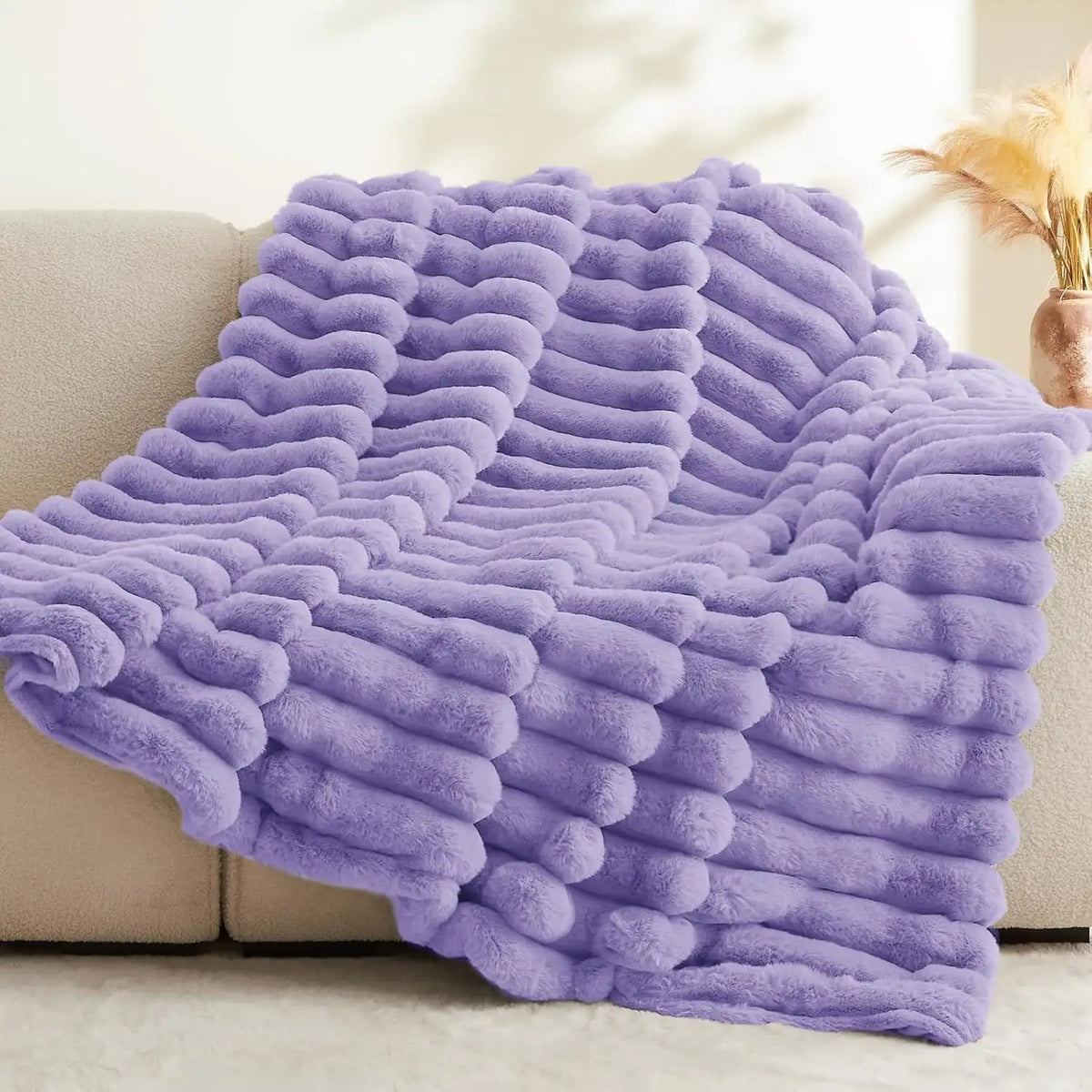 Textured Ribbed Faux Fur Throw Blanket – 770GSM Thick Plush