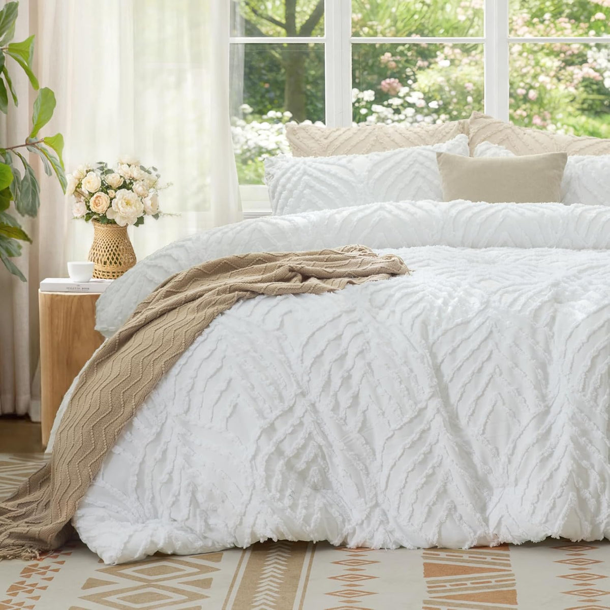 Boho Tufted Jacquard Comforter Set – 3-Piece Lightweight