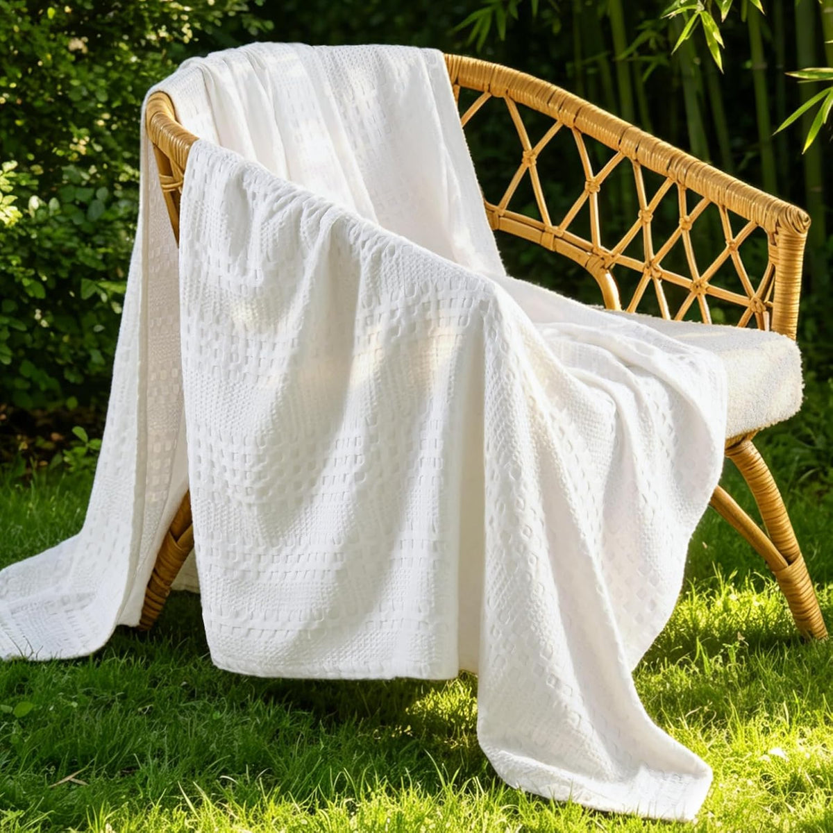 Luxe Bamboo Viscose Waffle Blanket – Lightweight Cooling Throw