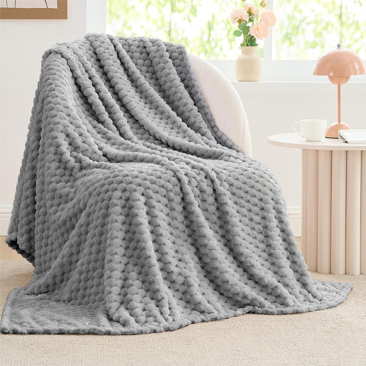 Textured Ribbed Jacquard Fleece Throw Blanket – 3D Plush All-Season