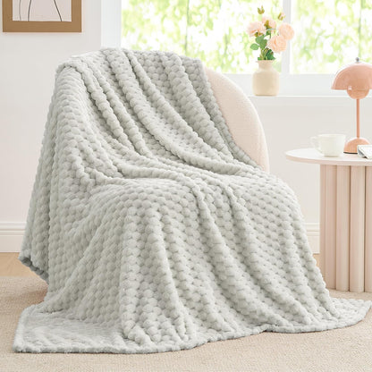 Textured Ribbed Jacquard Fleece Throw Blanket – 3D Plush All-Season