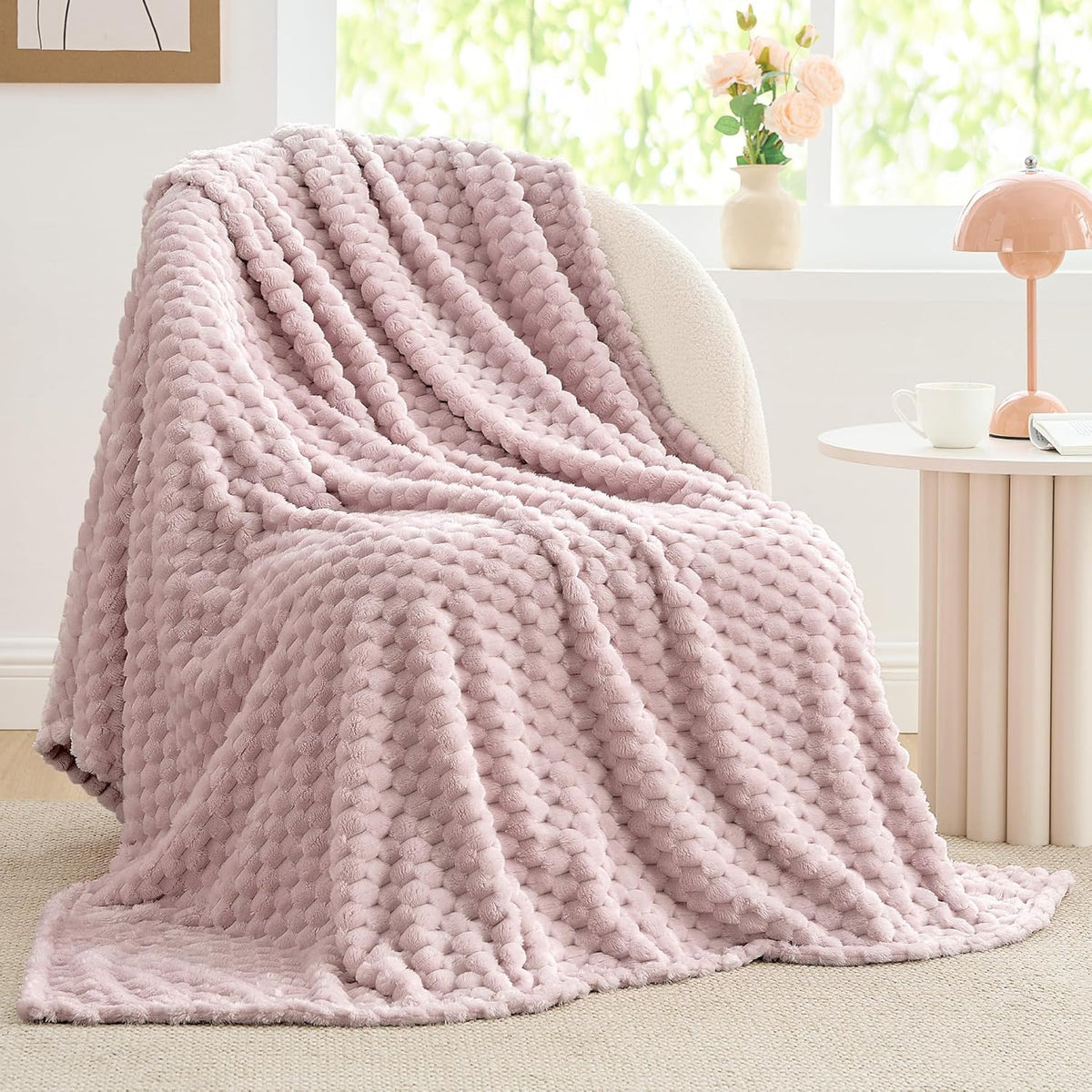 Textured Ribbed Jacquard Fleece Throw Blanket – 3D Plush All-Season
