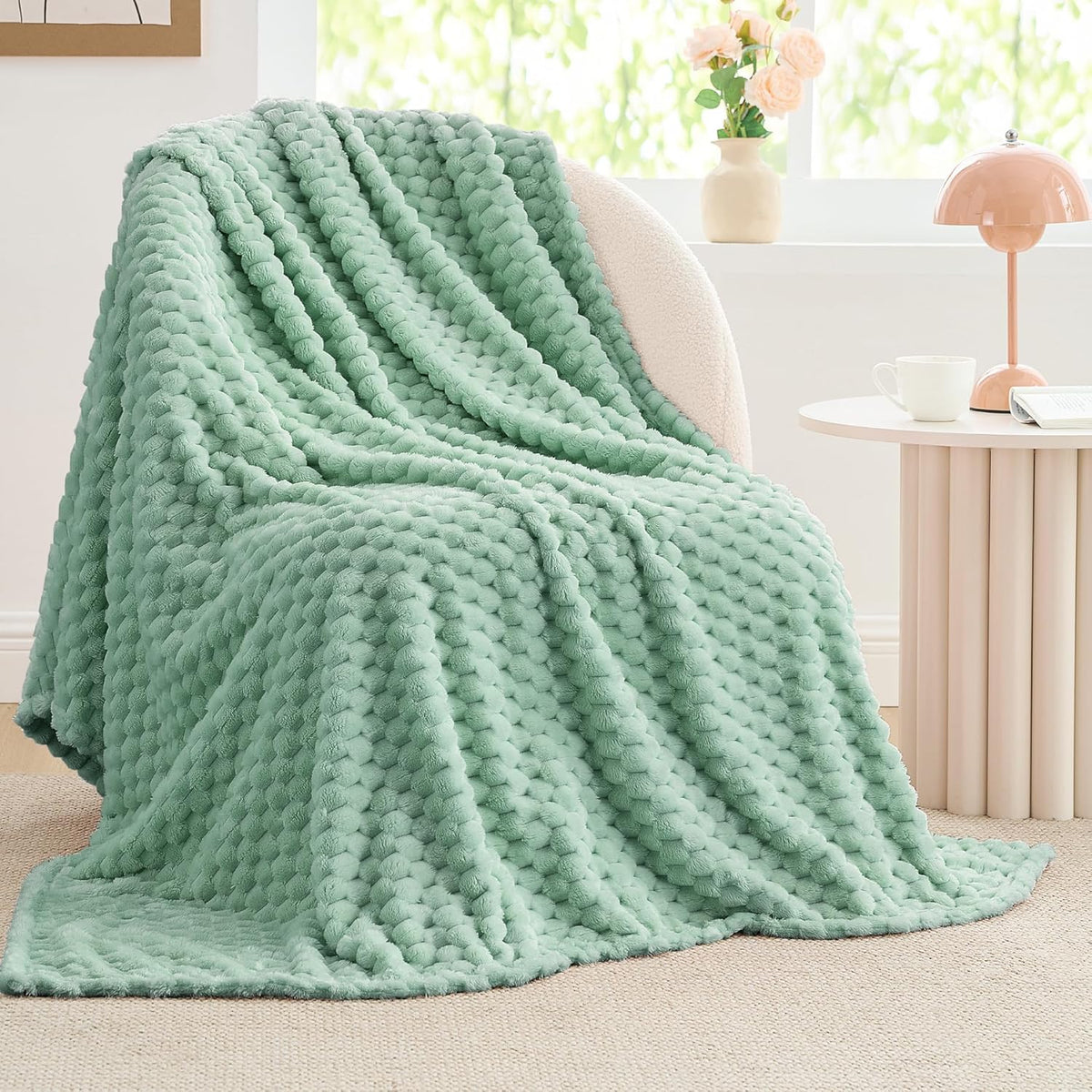 Textured Ribbed Jacquard Fleece Throw Blanket – 3D Plush All-Season