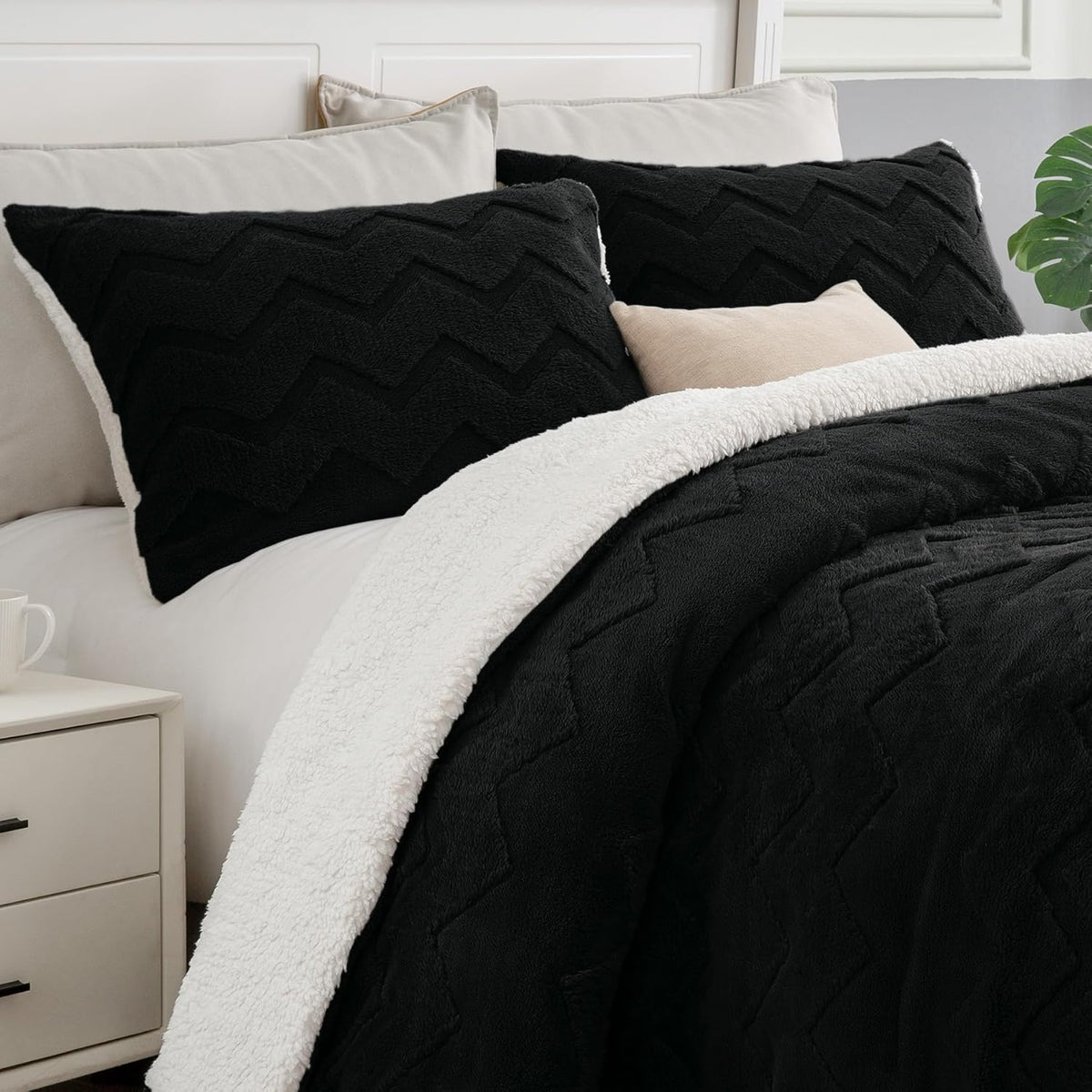 Luxe Flannel Sherpa Comforter Set – 3-Piece Winter Warmth