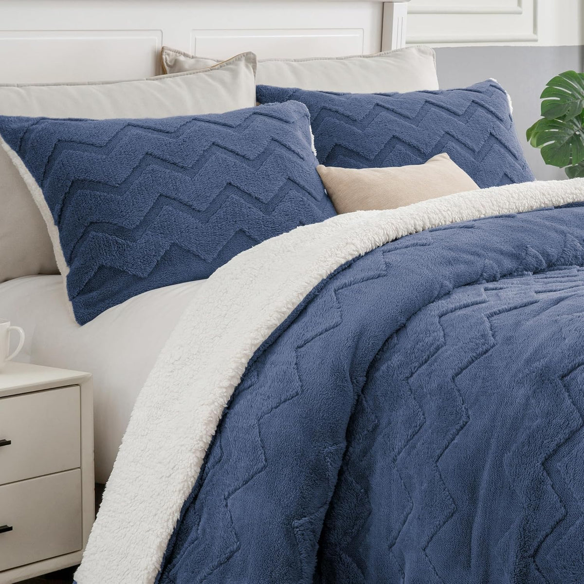 Luxe Flannel Sherpa Comforter Set – 3-Piece Winter Warmth