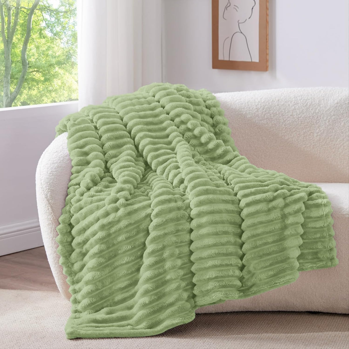 Textured Ribbed Fleece Throw Blanket – 300GSM Striped Plush