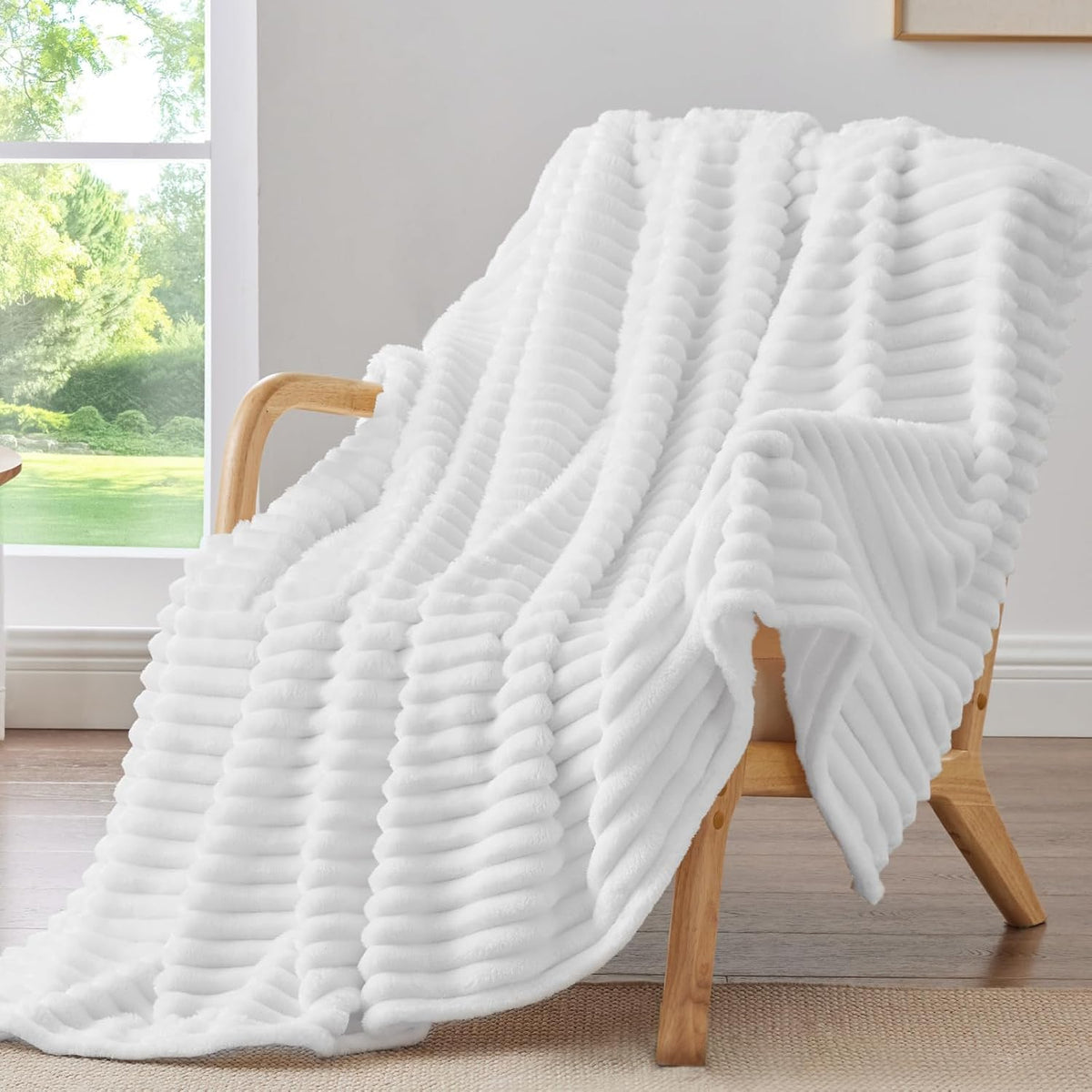 Textured Ribbed Fleece Throw Blanket – 300GSM Striped Plush