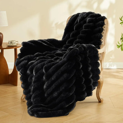 Textured Ribbed Faux Fur Throw Blanket – 770GSM Thick Plush