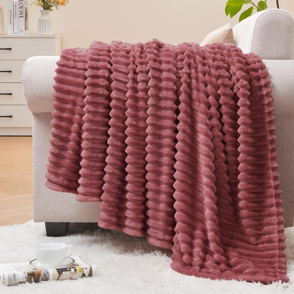 Textured Ribbed Jacquard Fleece Throw Blanket – 3D Plush
