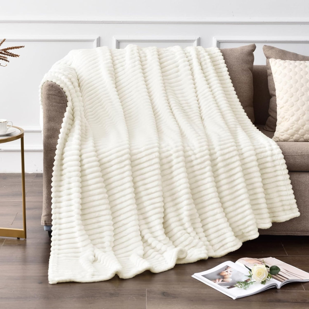 Textured Ribbed Jacquard Fleece Throw Blanket – 3D Plush