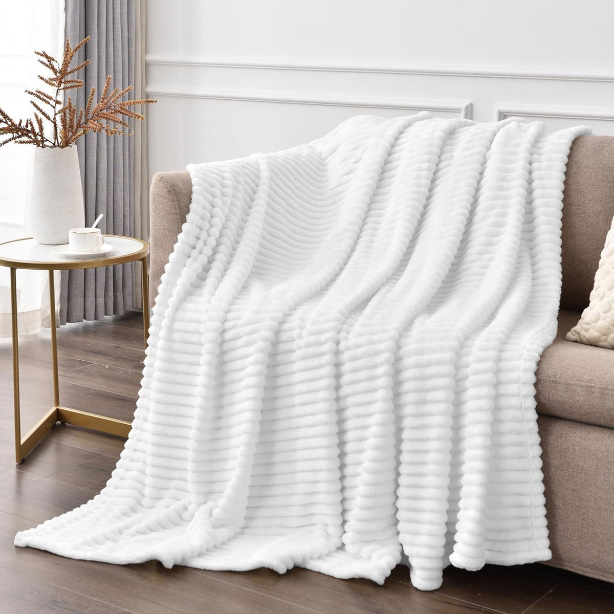Textured Ribbed Jacquard Fleece Throw Blanket – 3D Plush