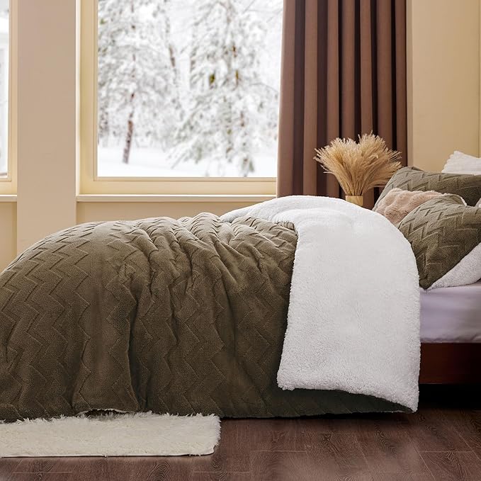 Luxe Flannel Sherpa Comforter Set – 3-Piece Winter Warmth