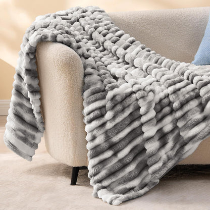 Textured Ribbed Fleece Throw Blanket – 300GSM Striped Plush