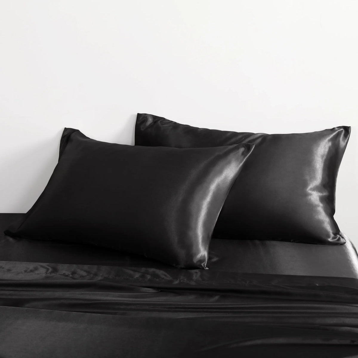 4-Piece Satin Bedding Set – Ultra-Soft Silky Sheets with Envelope Pillowcases, OEKO-TEX Certified Luxury Bedding, Gentle on Acne-Prone Skin